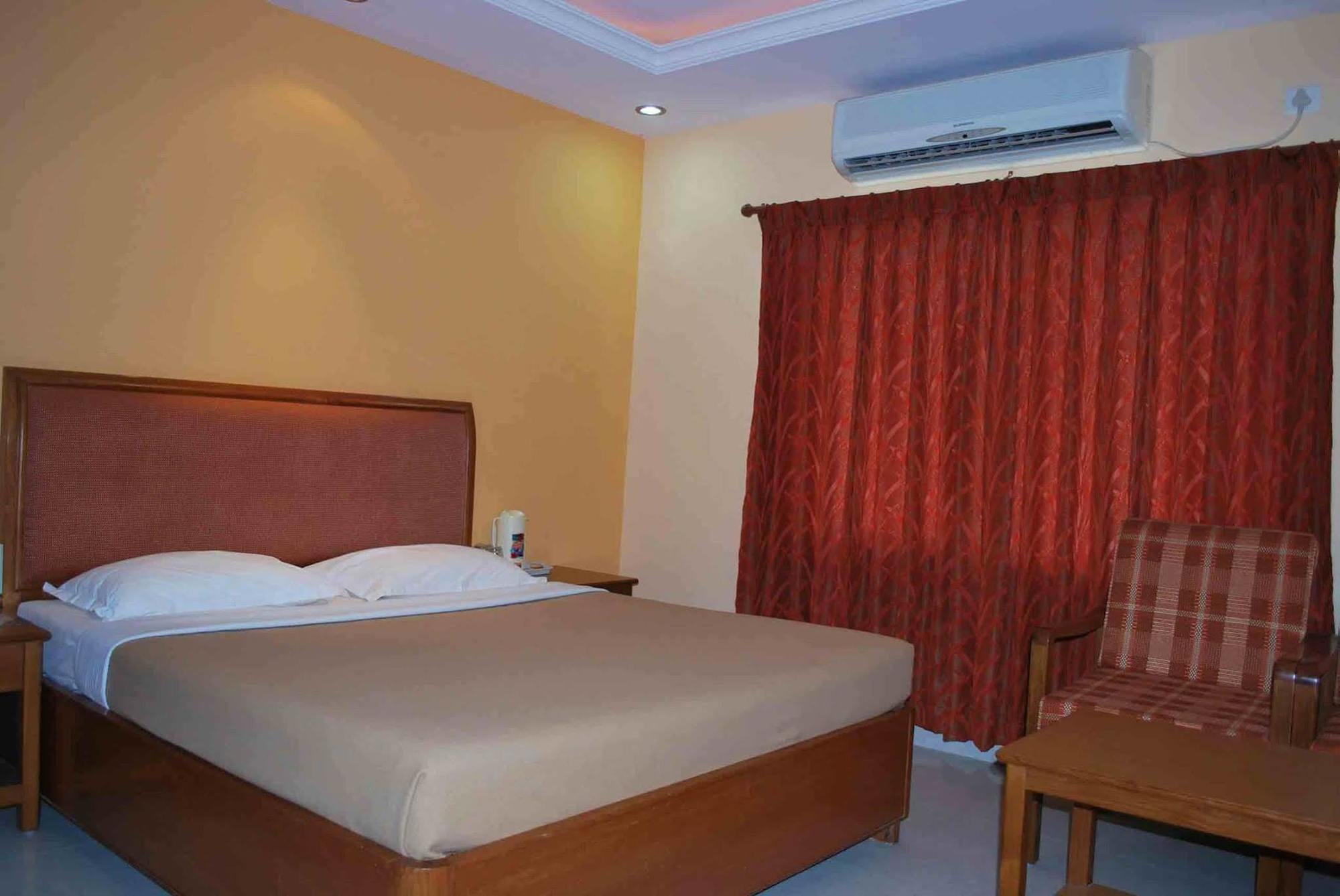 The Chakrie Residency Hotel Tirupati Ngoại thất bức ảnh